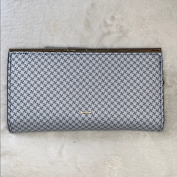 Blue Wallet - Picture 4 of 5